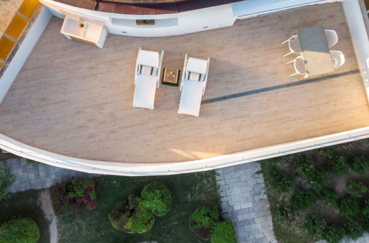 Sunny Rooftop Split Exterior foto